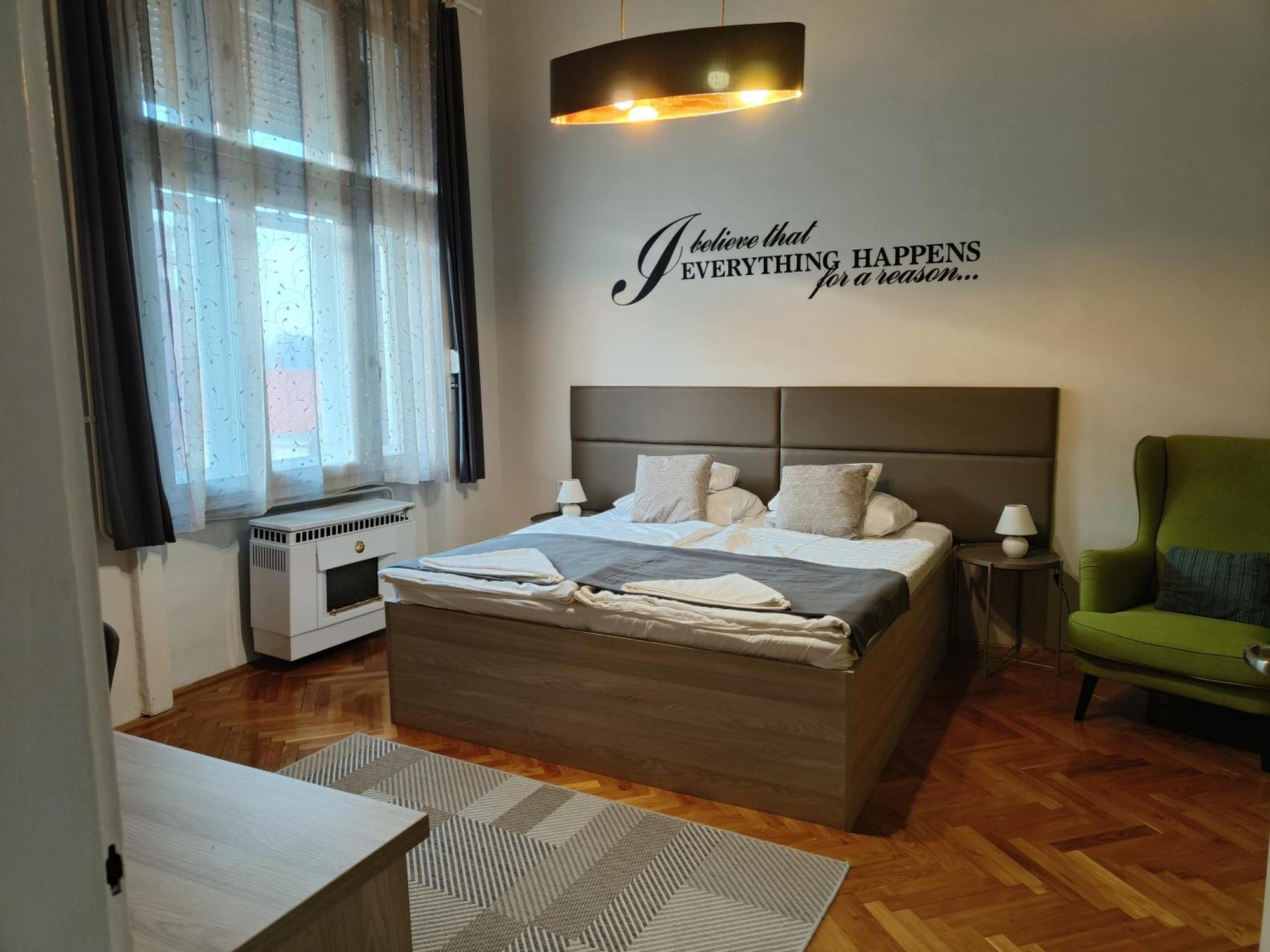 Pasti Central Apartment. Дебрецен Екстер'єр фото